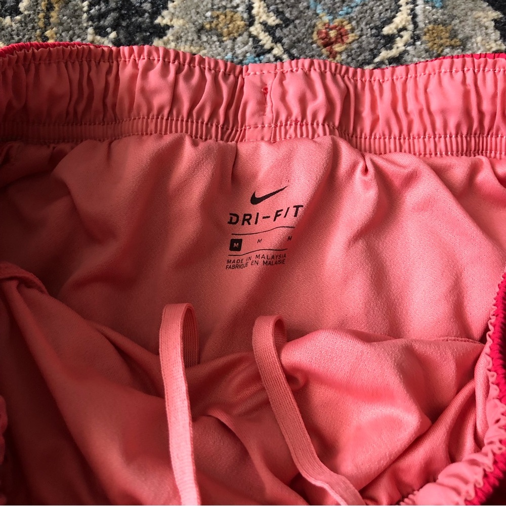 Nike Shorts - Picture 4 of 5